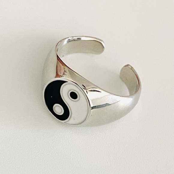Adjustable Yin & Yang Ring - Picture 4 of 9